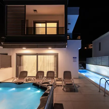 Sunny Lux 2 In By Guide * Makarska